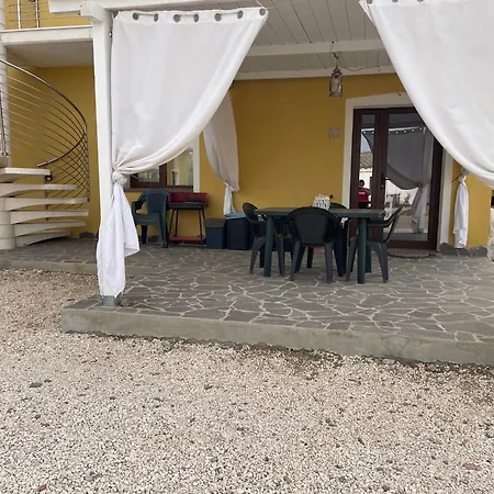 Su Giuali Apartmán SantʼAnna Arresi